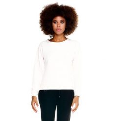 Damski sweter Leone Basic z okrągłym dekoltem. Białe swetry nierozpinane damskie LEONE 1947 APPAREL, l, bez wzorów, z tkaniny, sportowe, bez kołnierzyka, bez ramiączek. W wyprzedaży za 139.75 zł.