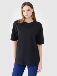 4F T-shirt oversize gładki damski - czarny S. Czarne t-shirty damskie 4F, s, bez wzorów, z bawełny, klasyczne, bez kołnierzyka, bez ramiączek. W wyprzedaży za 39.99 zł.