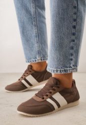 Brązowe Sneakersy Kultowe Tenisówki z Marszczeniem przy Pięcie Rhodophine. Brązowe trampki i tenisówki damskie Born2be, bez wzorów, z jeansu, bez zapięcia. Za 109.99 zł.