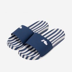 Klapki Kubota Basenowe Basic Print Granatowe. Klapki damskie Kubota, na lato, bez wzorów, z dresówki, eleganckie, bez obcasa, bez zapięcia. Za 79.99 zł.