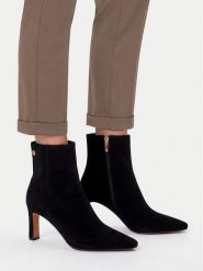 Nine West Botki EO-LB756192-1 Czarny. Czarne botki damskie Nine West, bez wzorów, z materiału, bez obcasa, na słupku, bez zapięcia. Za 329.99 zł.