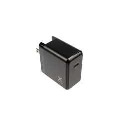 Adapter sieciowy USB-C XTORM z wymiennymi wtyczkami 65W. Czarne powerbanki Xtorm. Za 99.00 zł.