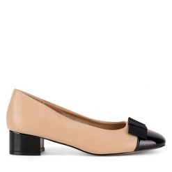 Czółenka Lasocki. Brązowe czółenka damskie Lasocki, bez wzorów, bez obcasa, bez zapięcia. Za 179.99 zł.