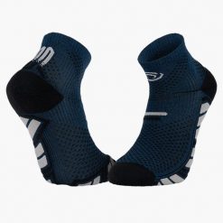 Skarpetki BV Sport Ultra.2 Low. Niebieskie skarpety męskie BV SPORT, w ażurowe wzory. Za 103.50 zł.