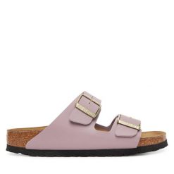 Klapki Birkenstock. Czerwone klapki damskie Birkenstock, bez wzorów, bez obcasa, bez zapięcia. Za 319.99 zł.