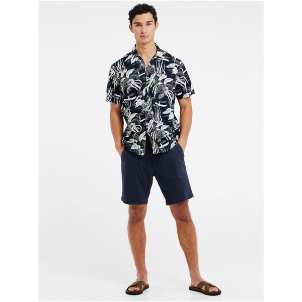 Męska koszula Protest PRTUNDAE. Czarne koszule męskie Protest, m, bez wzorów, casualowe, bez kołnierzyka, bez ramiączek. Za 299.99 zł.