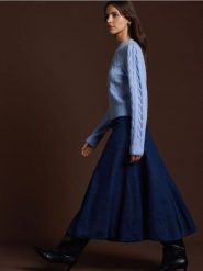 Sweter z warkoczowym splotem - jasnoniebieski. Niebieskie swetry nierozpinane damskie Reserved, l, bez wzorów, z dzianiny, bez kołnierzyka, bez ramiączek. W wyprzedaży za 89.99 zł.