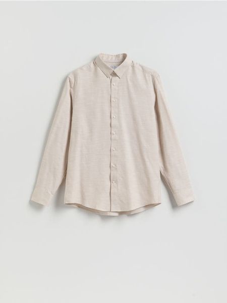 Gładka koszula regular fit - beżowy. Brązowe koszule męskie Reserved, l, bez wzorów, z bawełny, bez kołnierzyka, bez ramiączek. Za 139.99 zł.
