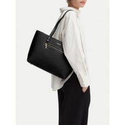 Torebka MEXX. Czarne shopperki damskie Mexx, bez wzorów, bez dodatków. Za 229.99 zł.