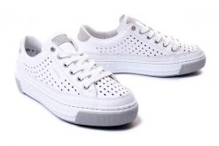 RIEKER L8849-80 white, półbuty sportowe damskie. Białe półbuty damskie Rieker, na lato, w ażurowe wzory, sportowe, bez obcasa, bez zapięcia. Za 297.42 zł.