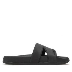 Klapki New Balance. Czarne klapki damskie New Balance, bez wzorów, sportowe, bez obcasa, bez zapięcia. Za 99.99 zł.