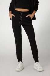 GUESS Czarne damskie dresowe spodnie Allie Scuba, Rozmiar L. Czarne spodnie dresowe damskie Guess, z aplikacjami, z dresówki. W wyprzedaży za 255.99 zł.