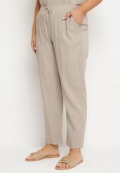 Beżowe Spodnie z Lnem i Elastyczną Gumką w Pasie Nativena. Brązowe spodnie materiałowe damskie Born2be, bez wzorów, z jeansu, plus size. Za 64.99 zł.