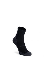 Skarpety biegowe Odlo Performance Run Quarter Socks. Czarne skarpety męskie ODLO, bez wzorów, z dzianiny. Za 70.39 zł.