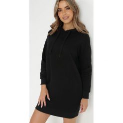 Czarna Bluza Długa z Kapturem Akare. Czarne bluzy damskie Born2be, m, bez wzorów, z polaru, casualowe, bez ramiączek, z kapturem. Za 74.99 zł.