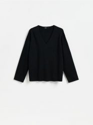 Sweter z lyocellem - czarny. Czarne swetry nierozpinane damskie Reserved, l, bez wzorów, z dzianiny, bez kołnierzyka, bez ramiączek. Za 139.99 zł.
