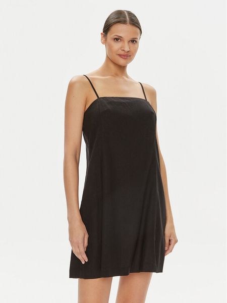 Gap Sukienka letnia 665882-01 Czarny Regular Fit. Czarne sukienki damskie GAP, na lato, s, bez wzorów, z wiskozy, bez kołnierzyka, bez ramiączek. Za 169.99 zł.