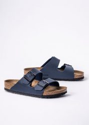 Birkenstock Arizona BF Klapki Unisex. Niebieskie klapki męskie Birkenstock, bez wzorów, z materiału, bez zapięcia. Za 349.99 zł.