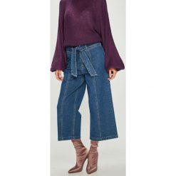 Answear - Jeansy Femifesto. Niebieskie jeansy damskie ANSWEAR, bez wzorów, z bawełny. W wyprzedaży za 79.90 zł.