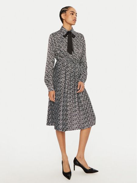 Fracomina Sukienka koszulowa FR24WD2005W470K1 Czarny Regular Fit. Czarne sukienki damskie Fracomina, s, bez wzorów, z syntetyku, bez kołnierzyka, bez ramiączek, koszulowe. Za 479.99 zł.