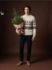 Sweter z motywem świątecznym - beżowy. Brązowe swetry męskie Sinsay, l, bez wzorów, wizytowe, bez kołnierzyka, bez ramiączek. Za 69.99 zł.