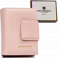 Portfel damski Peterson PTN 42329-F8 j. różowy. Czerwone portfele damskie Peterson. Za 59.99 zł.