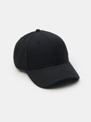 Czapka z daszkiem - czarny. Czarne czapki damskie Sinsay, bez wzorów. Za 9.99 zł.
