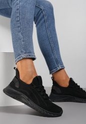 Czarne Buty Sportowe Telephica. Czarne obuwie sportowe damskie Renee, bez wzorów, bez zapięcia, na fitness i siłownię. Za 54.99 zł.