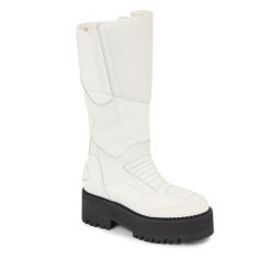Kozaki Tommy Jeans. Białe kozaki damskie Tommy Jeans, bez wzorów, z jeansu, bez obcasa, na płaskiej podeszwie, bez zapięcia. Za 639.99 zł.