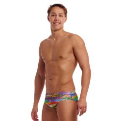 Kąpielówki męskie slipy na basen treningowe Funky Trunks Static Stack. Zielone kąpielówki męskie Funky Trunks, m, bez wzorów. Za 124.99 zł.