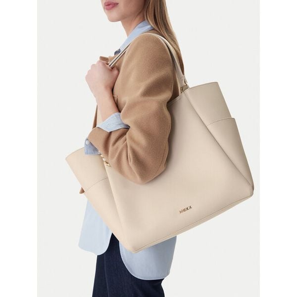 Torebka MEXX. Białe shopperki damskie Mexx, bez wzorów, bez dodatków. Za 189.99 zł.