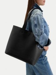 Guess Jeans Torebka CWBEO-GUESS-B-010-09 Czarny. Czarne shopperki damskie Guess Jeans, z aplikacjami, z jeansu, bez dodatków. Za 249.99 zł.