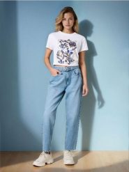 Jeansy mom fit z efektem sprania - niebieski. Niebieskie jeansy damskie Sinsay, bez wzorów, z jeansu. Za 69.99 zł.