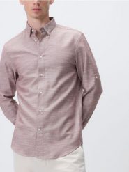 Bawełniana koszula regular fit - bordowy. Czerwone koszule męskie Reserved, l, bez wzorów, z bawełny, bez kołnierzyka, bez ramiączek. W wyprzedaży za 79.99 zł.