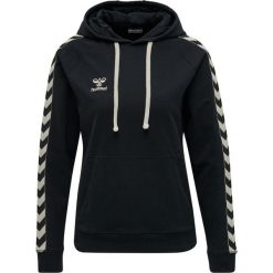 Bluza damska z kapturem Hummel Lmove Classic. Czarne bluzy damskie Hummel, xs, bez wzorów, sportowe, bez ramiączek, z kapturem. W wyprzedaży za 190.50 zł.