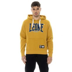 Herren-Winter-Kapuzenpullover zum Überziehen mit New Era 1947 Leone Flockdruck. Żółte bluzy męskie LEONE 1947 APPAREL, bez wzorów, z bawełny, sportowe, bez ramiączek, bez kaptura. W wyprzedaży za 162.09 zł.