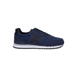 Tenisówki Munich Model Dash 104 Kolor Niebieski. Niebieskie trampki i tenisówki damskie munich, bez wzorów, z tkaniny, bez zapięcia. W wyprzedaży za 306.25 zł.