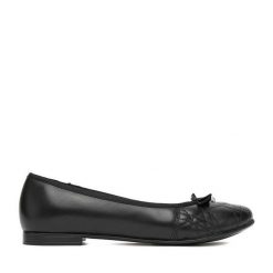 Baleriny Lasocki. Czarne balerinki damskie Lasocki, bez wzorów, bez obcasa, bez zapięcia. Za 179.99 zł.
