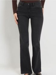 Jeansy flare low waist - czarny. Czarne jeansy damskie Sinsay, bez wzorów, z jeansu. Za 59.99 zł.