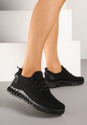 Czarne Siateczkowe Buty Sportowe Sneakersy na Podeszwie z Tłoczeniami Finloti. Czarne obuwie sportowe damskie Renee, z aplikacjami, z jeansu, bez zapięcia. Za 59.99 zł.
