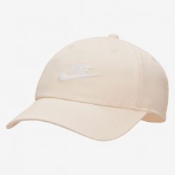Czapka unisex z daszkiem Nike CLUB. Brązowe czapki damskie Nike, bez wzorów. W wyprzedaży za 89.00 zł.