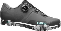 Giro Buty damskie GIRO FORMULA W dark shadow roz.42,5 (NEW). Czerwone obuwie sportowe damskie Giro, bez wzorów, bez zapięcia. Za 639.53 zł.
