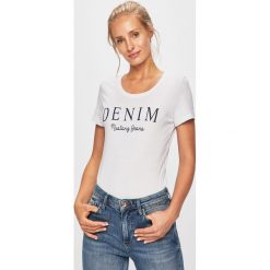 Mustang - T-shirt. Białe t-shirty damskie Mustang, l, bez wzorów, z bawełny, bez kołnierzyka, bez ramiączek. W wyprzedaży za 29.90 zł.