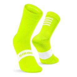 Skarpetki rowerowe unisex S1 Black Kapelmuur. Żółte skarpetki damskie SIROKO, bez wzorów, z nylonu. Za 67.00 zł.