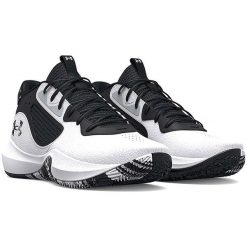 Buty koszykarskie Męskie Under Armour Sportowe. Czarne buty sportowe męskie Under Armour, bez wzorów, bez zapięcia, do koszykówki. Za 319.00 zł.