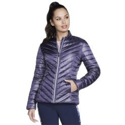 Kurtka sportowa damska GO Shield Shine Jacket. Fioletowe kurtki sportowe damskie Skechers, xl, bez wzorów, z poliesteru, bez ramiączek, bez kaptura, trekkingowe. Za 279.99 zł.