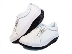 Trampki z podeszwą kołyskową Fit Walk białe 40 balansujące na fitness. Białe trampki i tenisówki damskie Fitness King, bez wzorów, bez zapięcia. Za 169.00 zł.