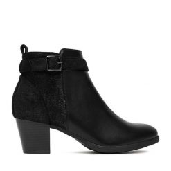 Botki Clara Barson. Czarne botki damskie Clara Barson, bez wzorów, bez obcasa, na słupku, bez zapięcia. Za 139.99 zł.