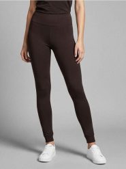 Legginsy z ociepleniem - czerwony. Czerwone legginsy damskie Sinsay, bez wzorów. Za 35.99 zł.