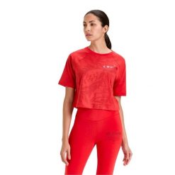 Koszulka damska DIADORA L. T-SHIRT SS CROP MANIFESTO. Czerwone koszulki sportowe damskie Diadora, l, bez wzorów, bez ramiączek. Za 49.99 zł.